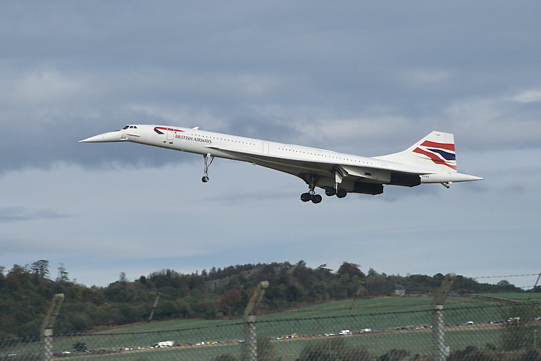 British Airways Concorde G-BOAE lands at Edinburgh Airport for the last time. Concorde G-BOAE lands at Edinburgh Airport.