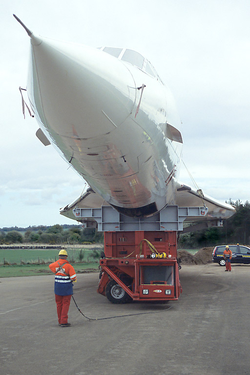 Abnormal Load Engineering can't resist the chance to show off their state-of-the-art transporter. Concorde poses for the cameras before retiring to its new home. Concorde poses for the cameras before retiring to its new home.