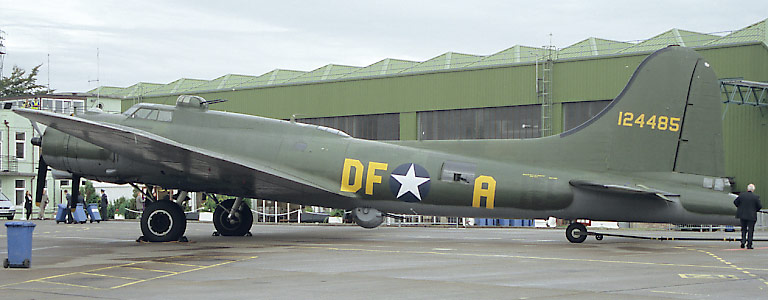 Boeing B-17G Flying Fortress G-BEDF "Sally B"