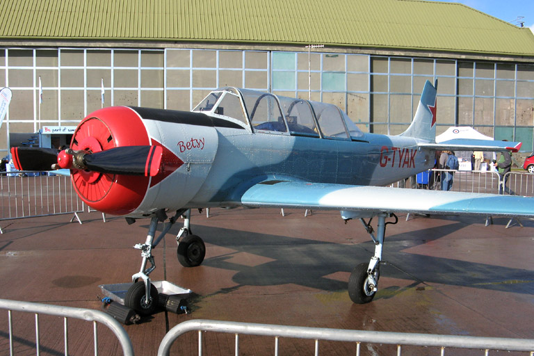 Bacau Yak-52 G-TYAK "Betsy"