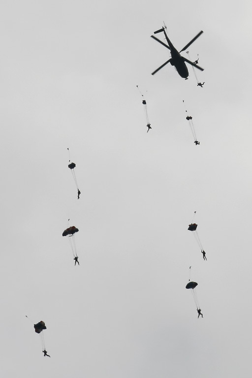 RAF Falcons Parachute Display Team & Puma HC1 XW213