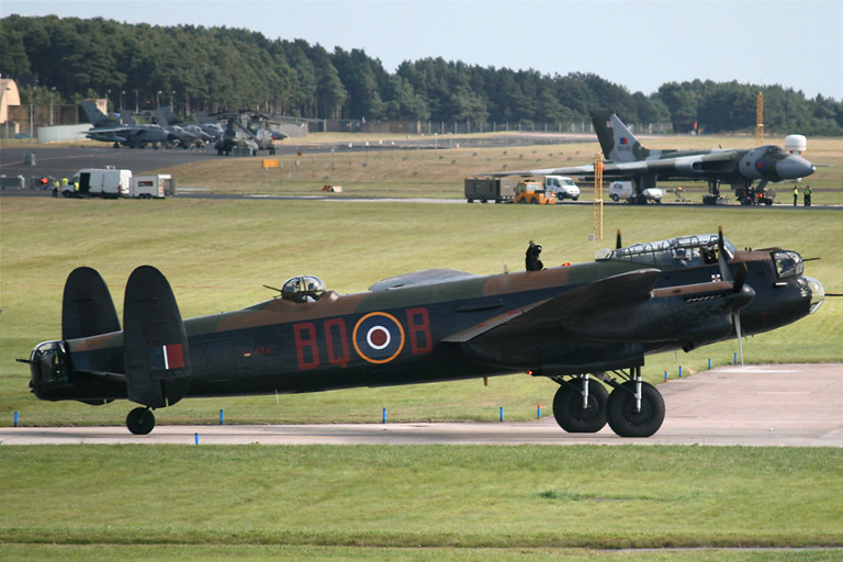 Avro Lancaster PA474 and Avro Vulcan B2 XH558/G-VLCN