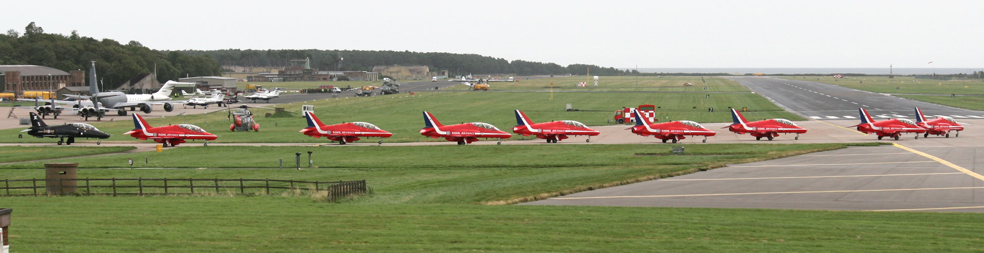 The Red Arrows & Hawk T1/A XX284