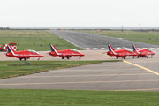 The Red Arrows & Hawk T1/A XX284 (237kB file)