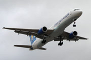 Thomas Cook Airlines Boeing 757-28A G-FCLE