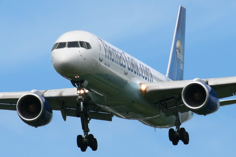 Thomas Cook Airlines Boeing 757-2Y0 G-FCLJ